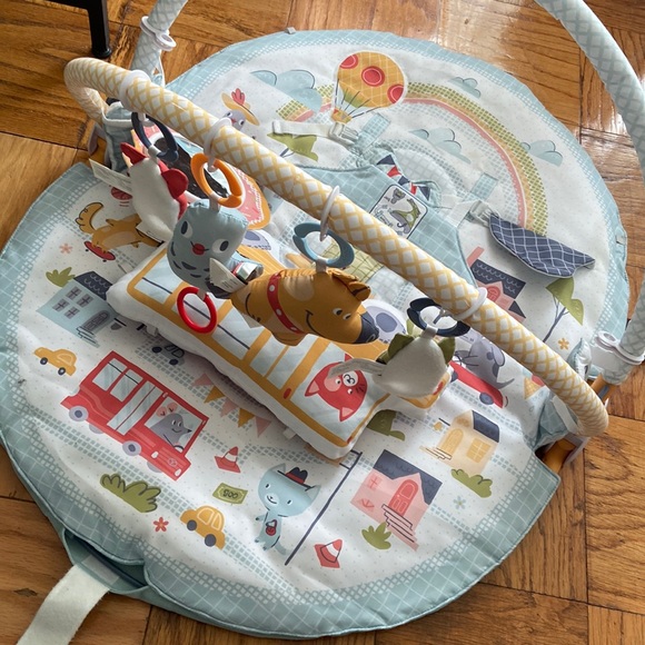 Yookidoo 3-in-1 Urban Baby Gym Lay to Sit-Up Play Mat - Picture 1 of 15